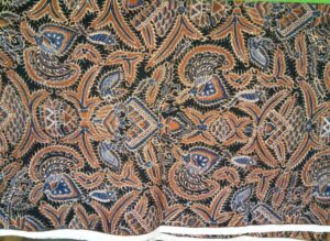 Batik berbahan kain sutra